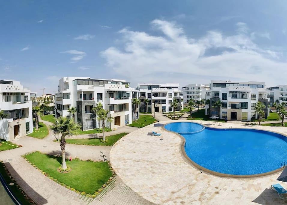 Appartement De Luxe ,Piscine,Parking,Terrasse Agadir Bagian luar foto